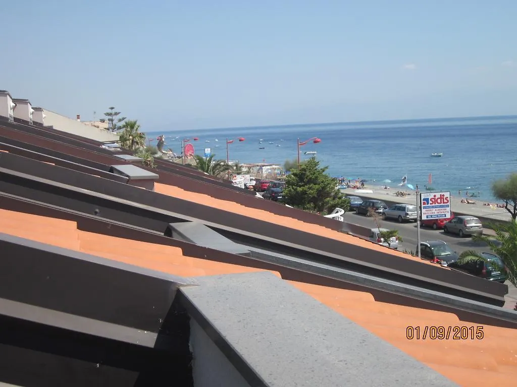 Residence Nettuno Santa Teresa Di Riva